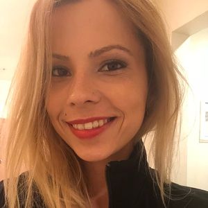 Meet your Posher, Iva